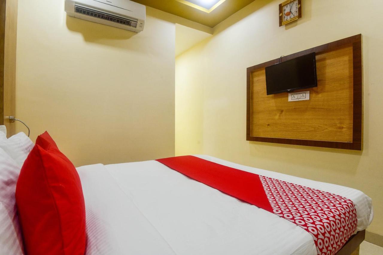 Hotel Oyo 60773 Ruchita Loadging & Boarding Mumbai Exterior foto